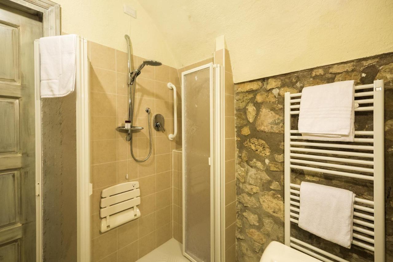 Agriturismo La Commenda-Adults Only كاشا الغرفة الصورة