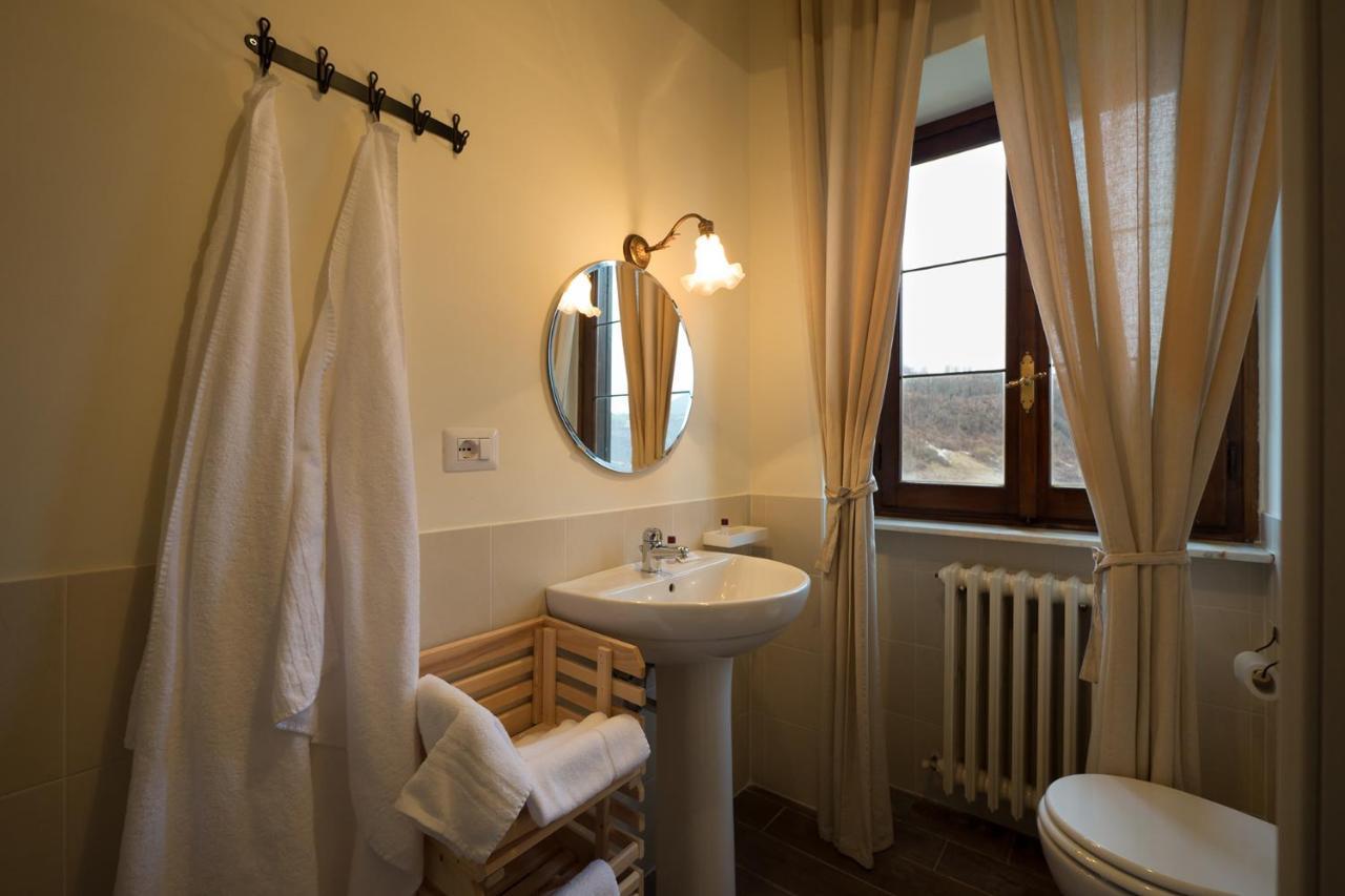Agriturismo La Commenda-Adults Only كاشا الغرفة الصورة